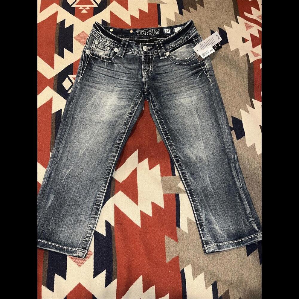 NWT Miss Me Signature Capri Women's Jeans Sz 24